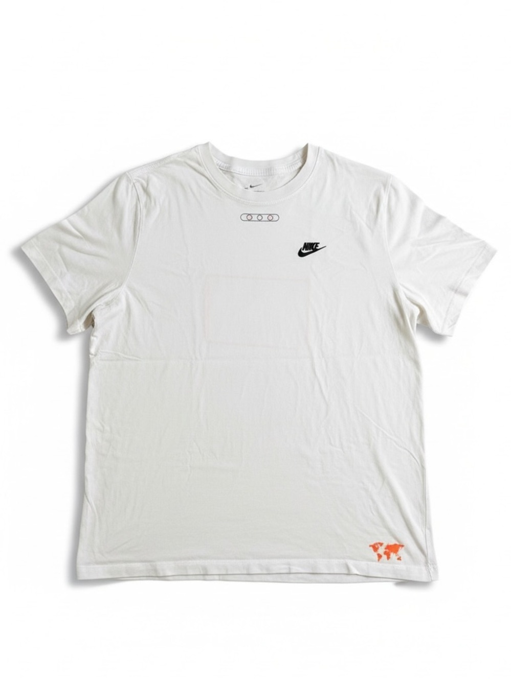 Nike Air Earth T-Shirt White CT6541-100 Beaverton OR Mens Size XXL Made in Egypt